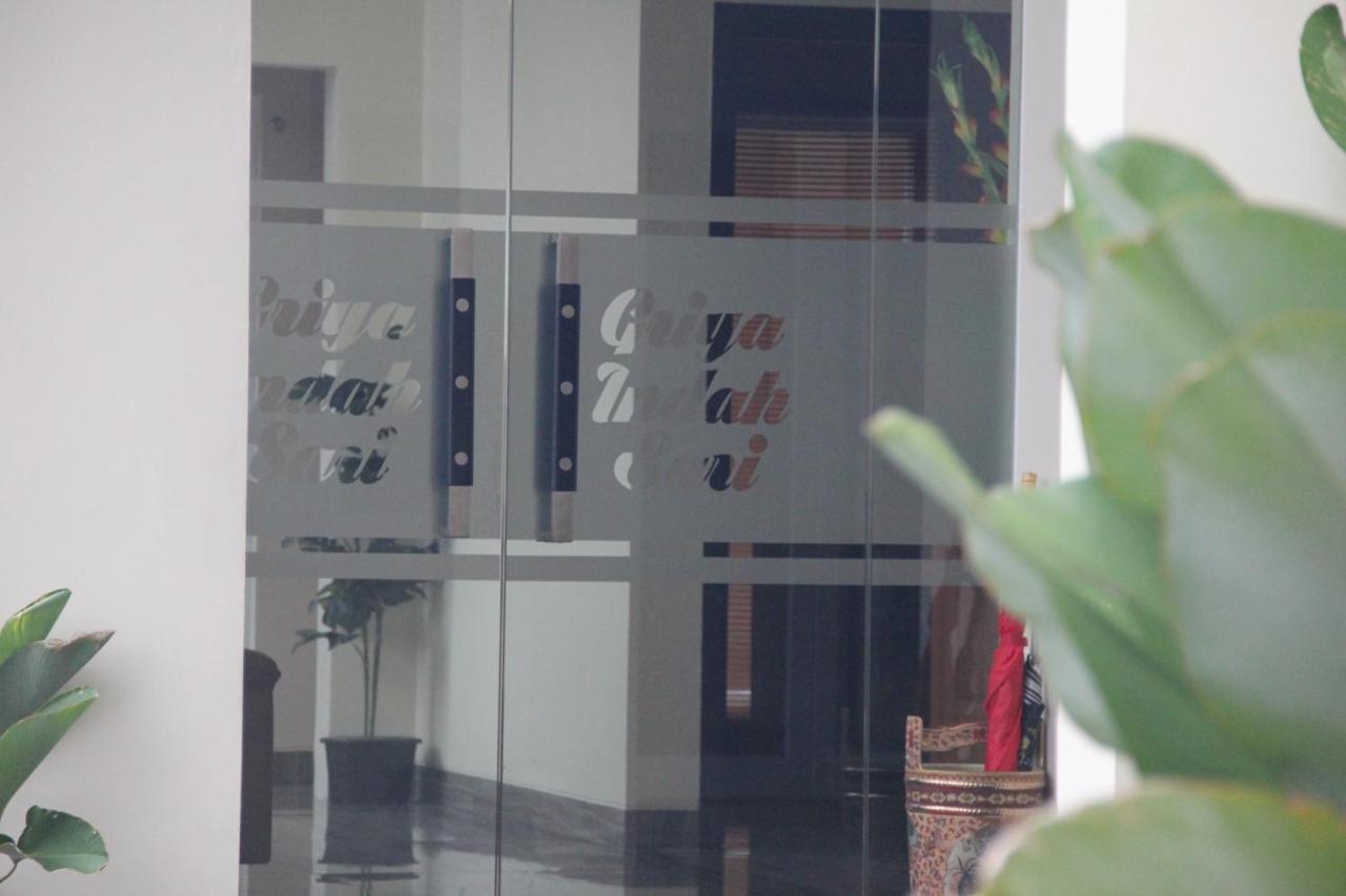Griya Indah Sari Hotel Surakarta  Exterior photo